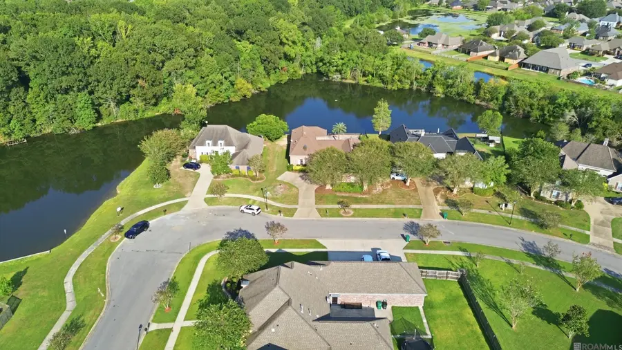 4116 Lake Pointe Ave, Zachary, LA 70791 - #3