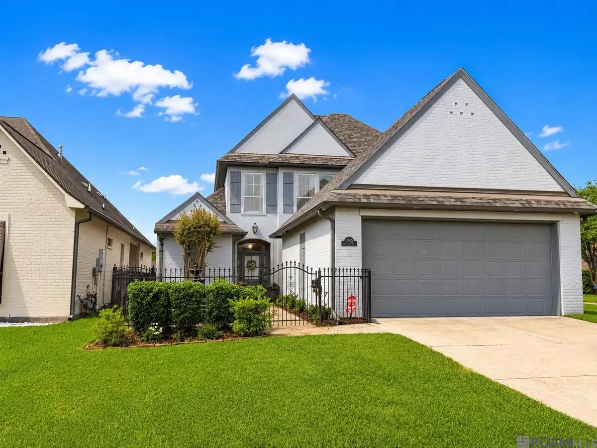 11001 Shoreline Dr, Baton Rouge, LA 70809 - #1