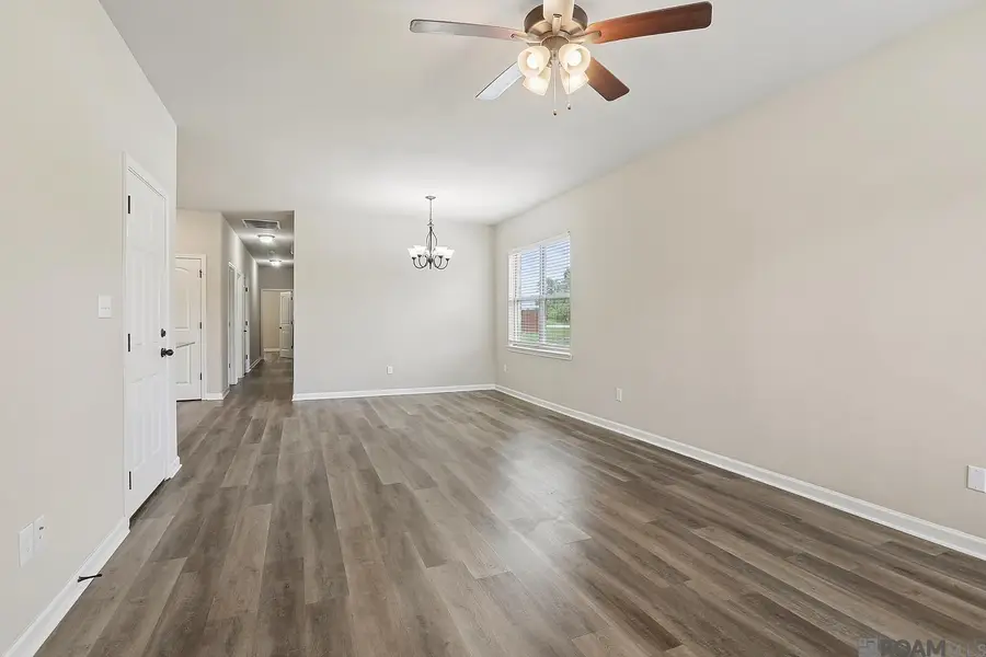 3052 S Roth Ave, Gonzales, LA 70737 - #2