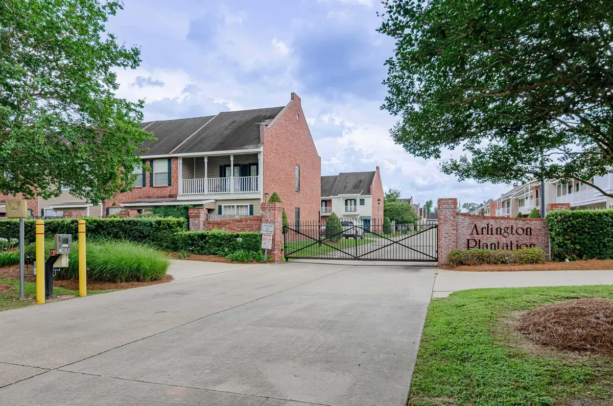 5230 Arlington Ct, Baton Rouge, LA 70820 - #1