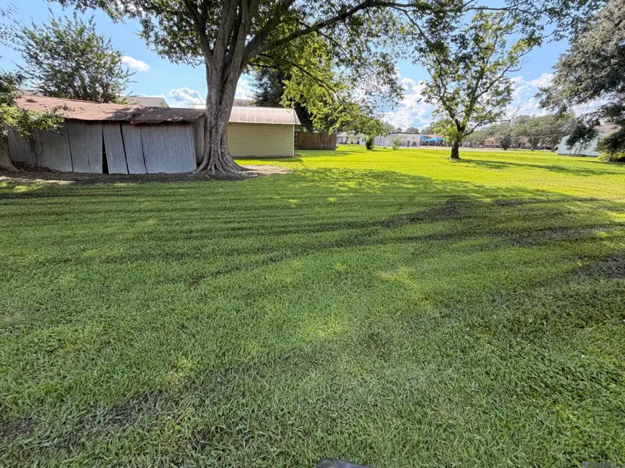416 California Ave, Port Allen, LA 70767 - #2