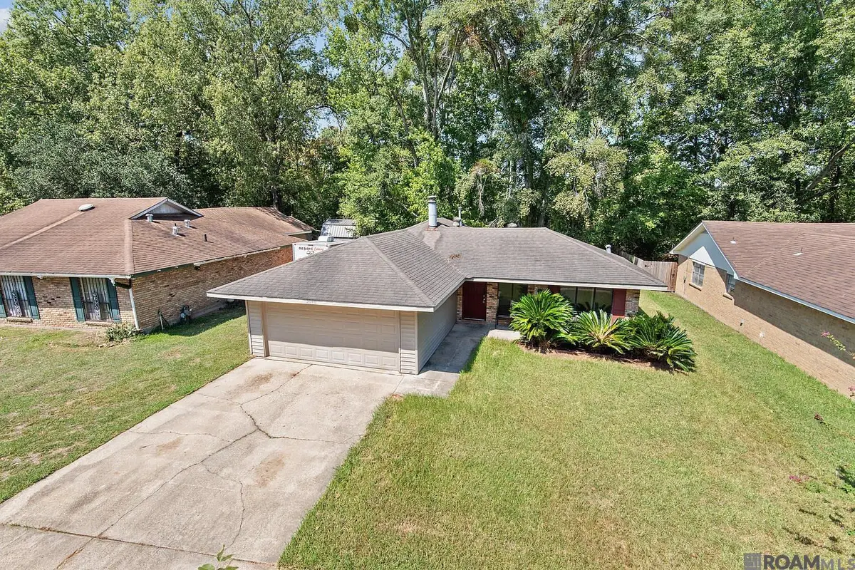 9040 Metairie Dr, Baton Rouge, LA 70810 - #1