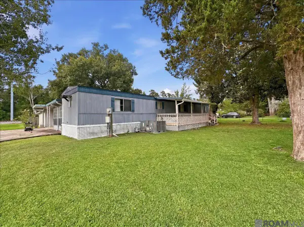 11201 Juniper St, Denham Springs, LA 70726