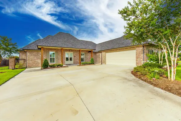 449 Glenwild Dr, Thibodaux, LA 70301