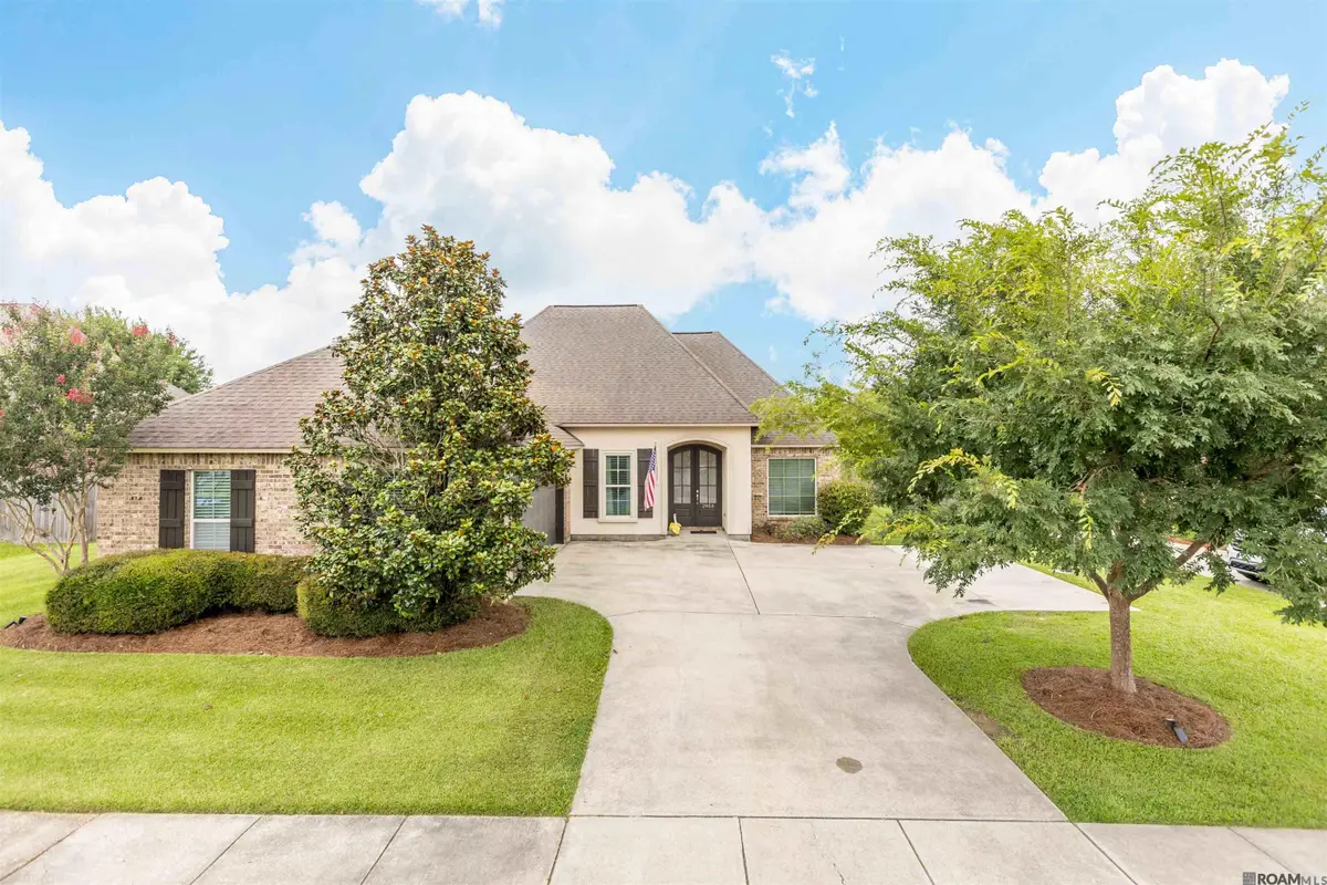 2953 Majestic Oaks Ave, Zachary, LA 70791 - #1