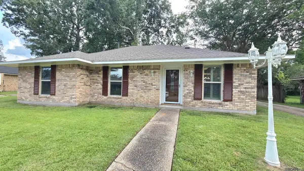 16526 Ellis Ave, Baton Rouge, LA 70816