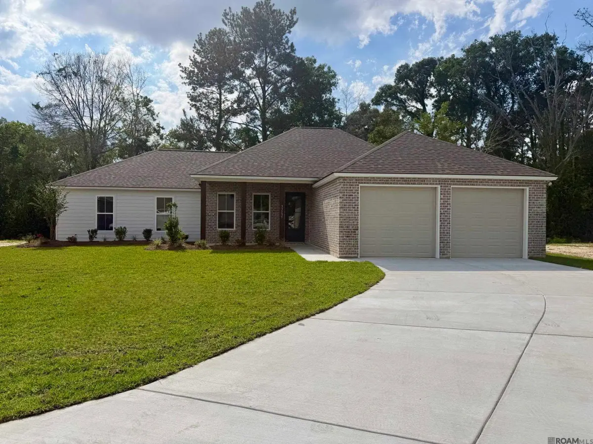 33505 Tenor Dr, Denham Springs, LA 70706 - #1