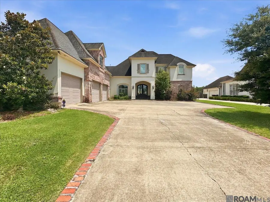 2529 University Club Dr, Saint George, LA 70810 - #2