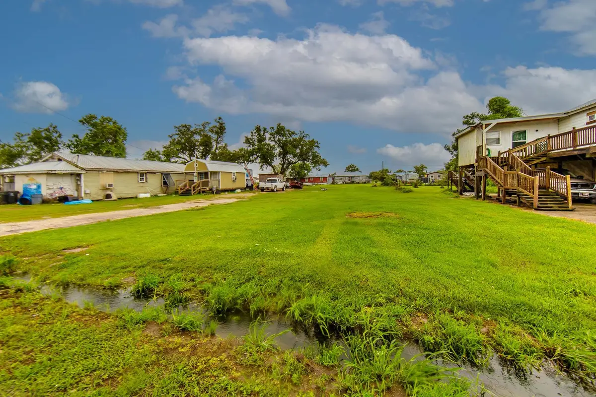 107 Edna St, Chauvin, LA 70344 - #1