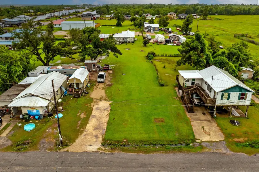 107 Edna St, Chauvin, LA 70344 - #3