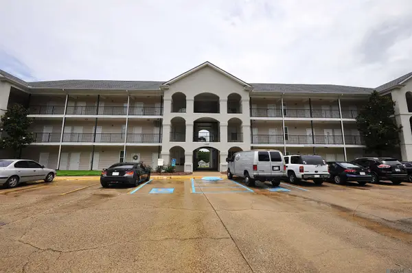 12386 River Highlands #I, St Amant, LA 70774