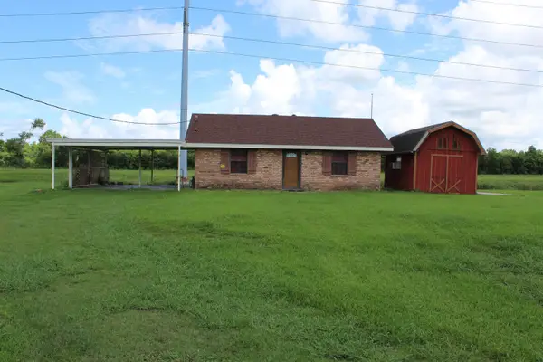574 Hospital Dr, Raceland, LA 70394