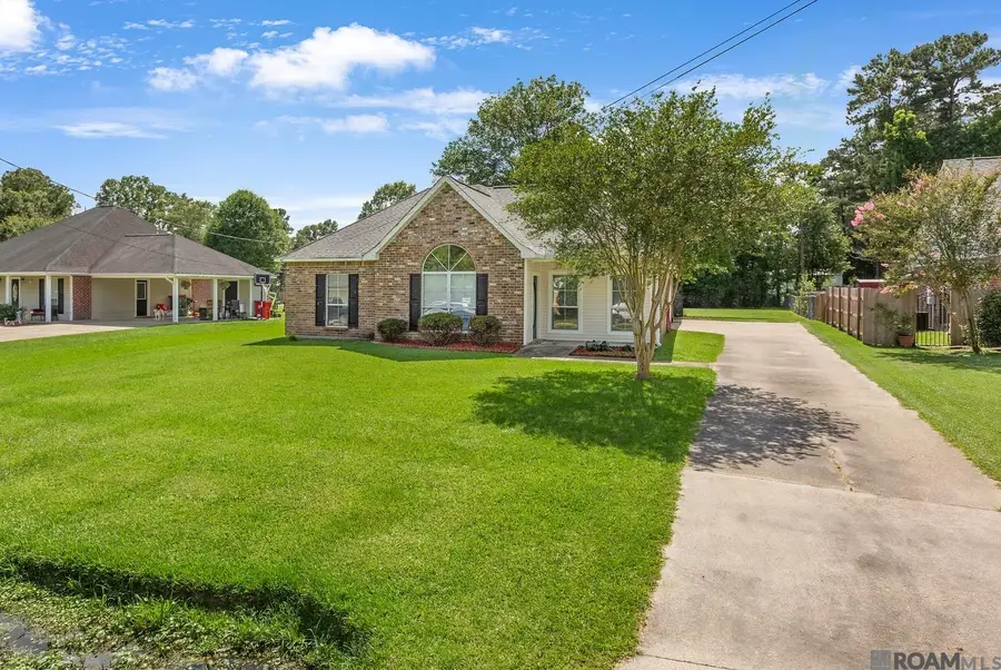 36059 Cheray Dr, Denham Springs, LA 70706 - #2