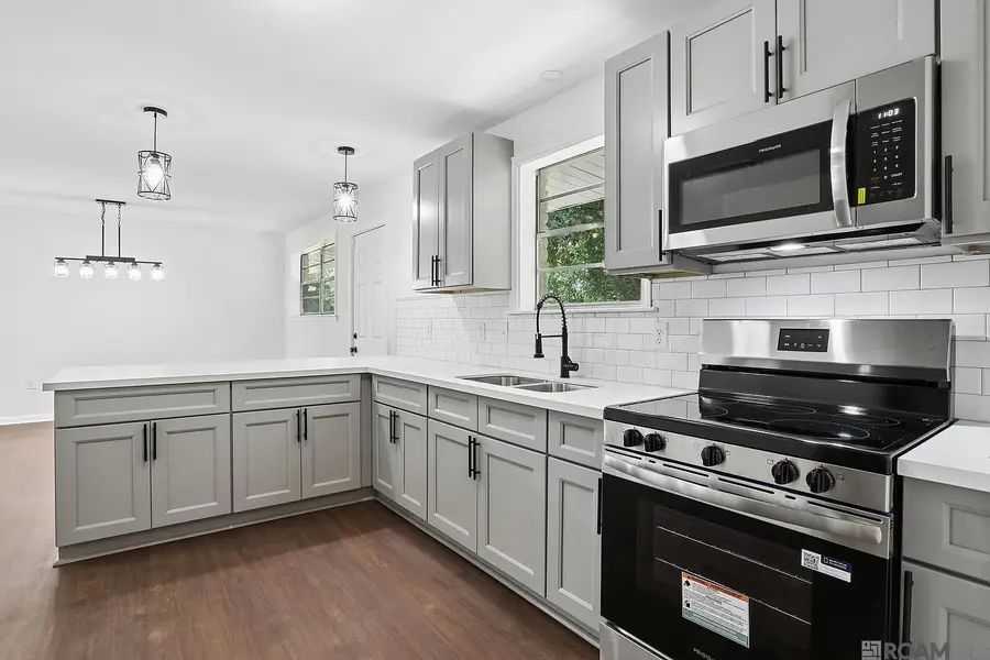 7242 Perimeter Dr, Baton Rouge, LA 70812 - #2
