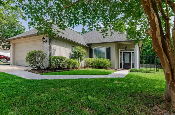 15432 Streamwood Ct, Baton Rouge, LA 70808