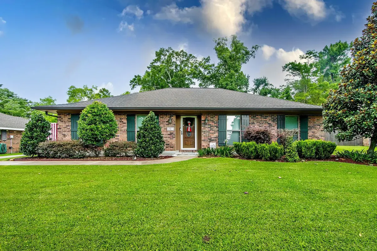 251 Lake Crescent Circle, Houma, LA 70359 - #1