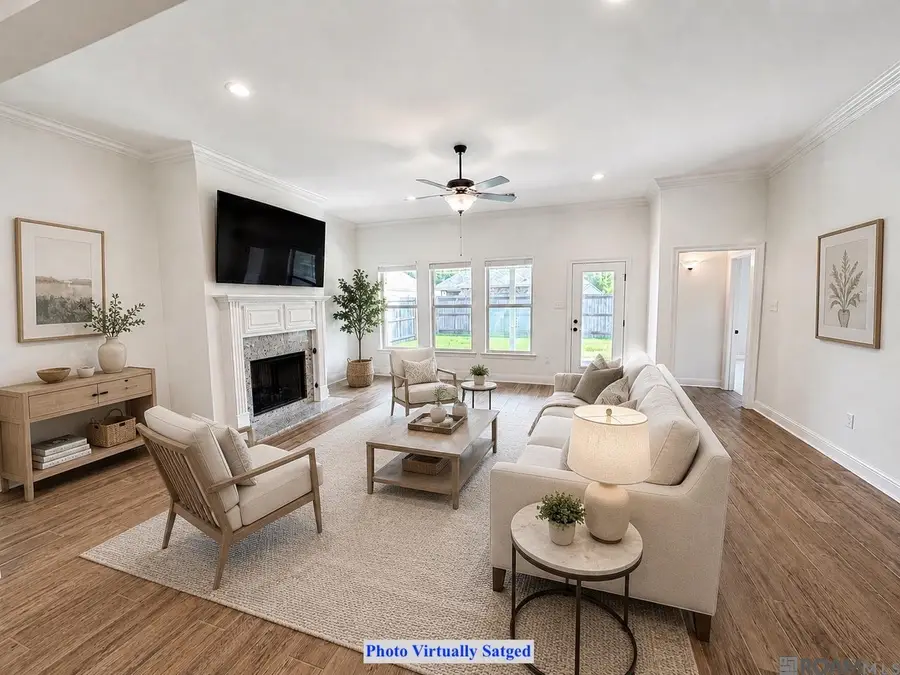 1042 Elliston Dr, Gonzales, LA 70737 - #2