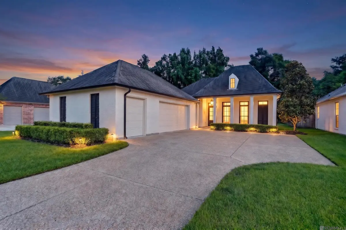 37349 Whispering Hollow Ave, Prairieville, LA 70769 - #1