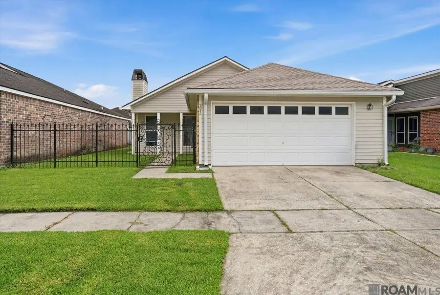 2054 Pecan Ridge Ave, Baton Rouge, LA 70816 - #2