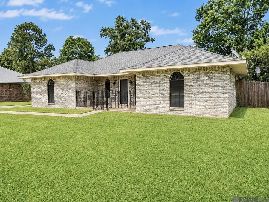 1022 N Janice Ave, Gonzales, LA 70737 - #3
