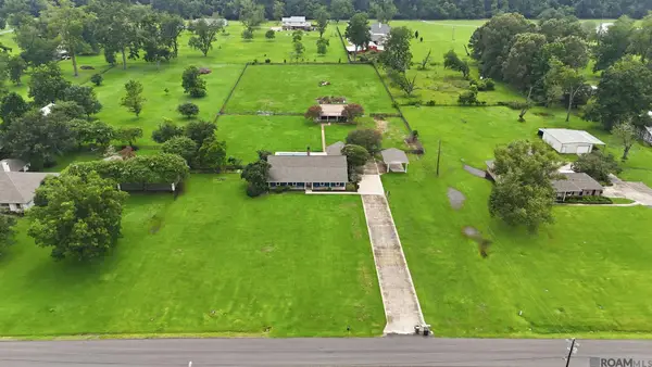23231 Sunnyside Ln, Zachary, LA 70791