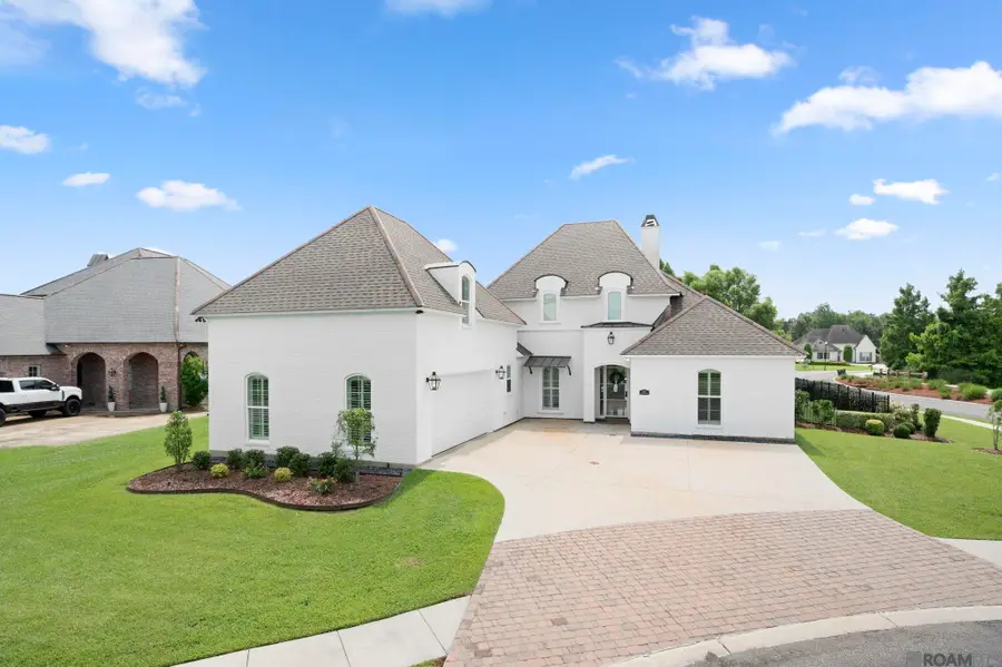 8787 Lake Carriage Dr, Baton Rouge, LA 70817 - #2