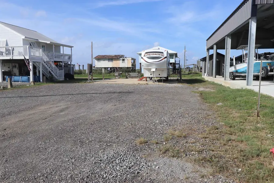 152 Plum St, Grand Isle, LA 70358 - #3
