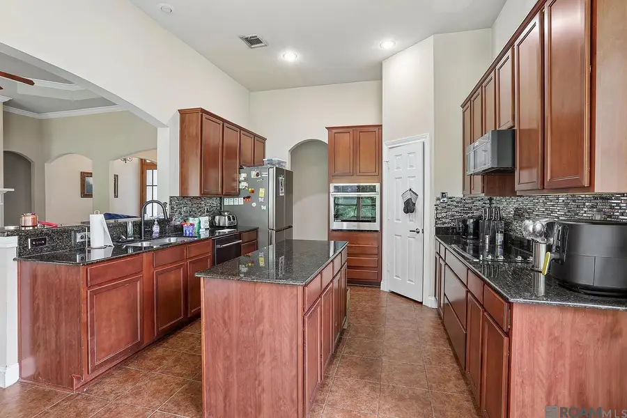 2388 Brush Creek Ct, Zachary, LA 70791 - #3