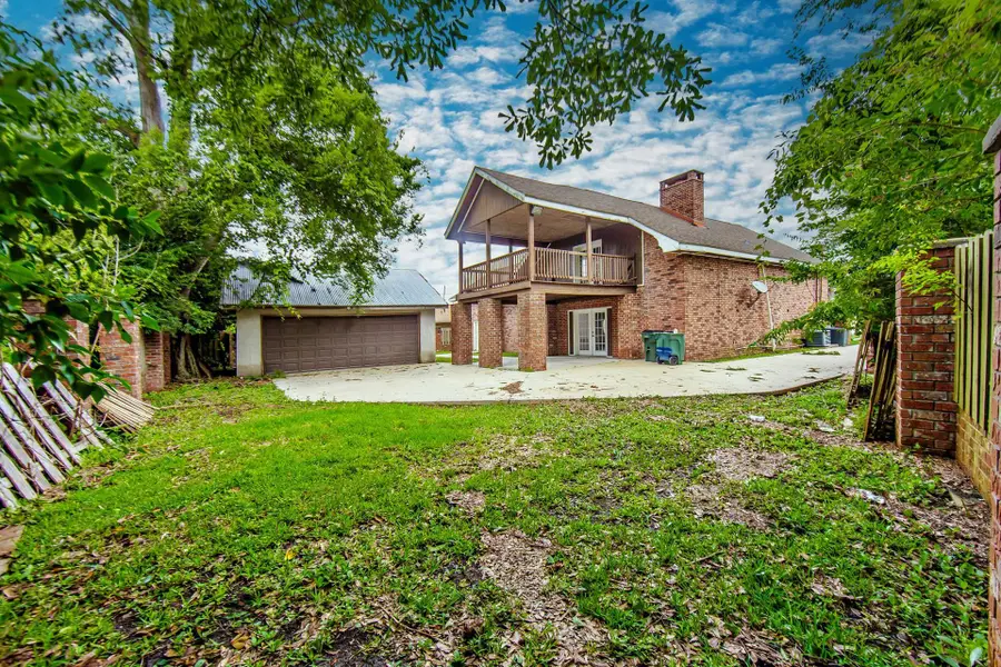 235 Bergeron St, Houma, LA 70364 - #2