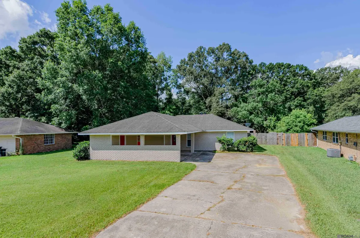 10741 Carmel Dr, Central, LA 70818 - #1