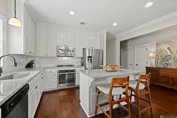 14044 Wetherly Dr, Baton Rouge, LA 70810