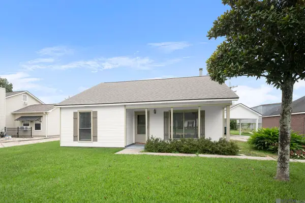 18468 Perkins Oak Rd, Prairieville, LA 70769