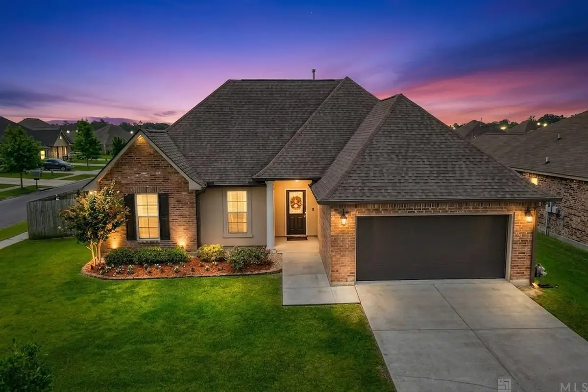 42453 Harborstone Ave, Prairieville, LA 70769 - #1