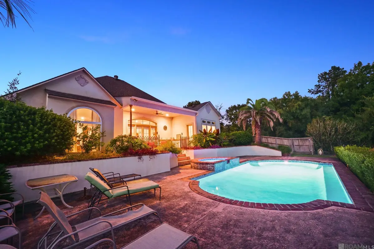 16924 Sunset Point Ct, Baton Rouge, LA 70816 - #1