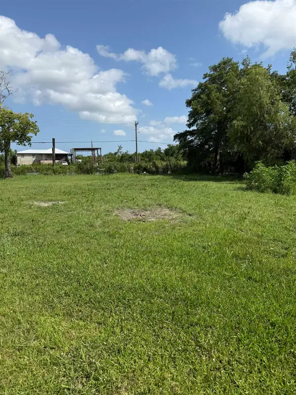 1557 Dr. Beatrous Road, Theriot, LA 70397