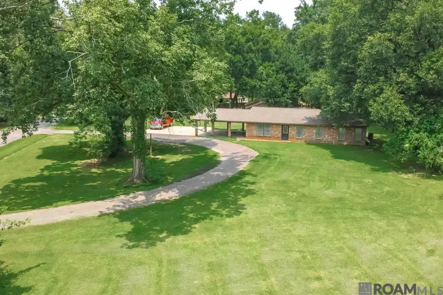 23717 Hoo Shoo Too Rd, Saint George, LA 70817 - #2