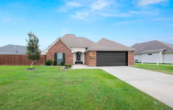 41497 Hearthstone Ave, Prairieville, LA 70769