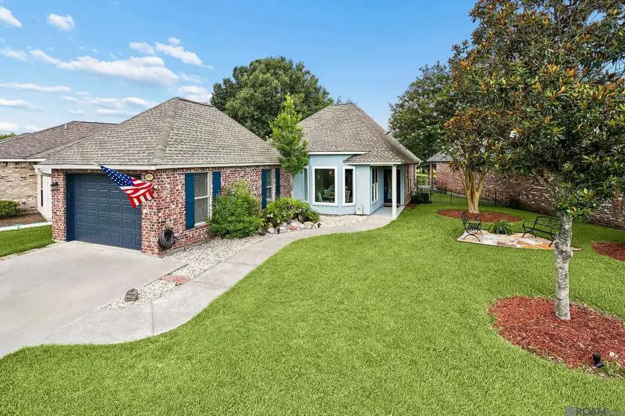 6009 Courtyard Dr, Gonzales, LA 70737 - #2