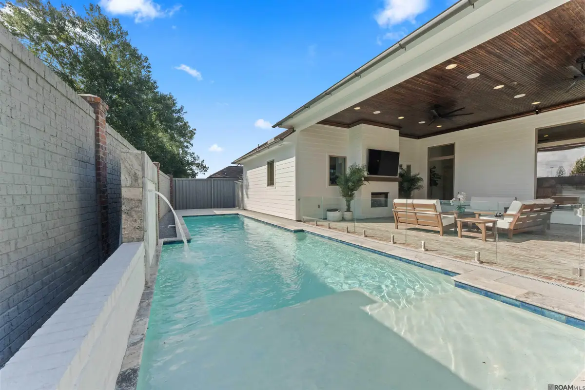15653 Rose Meadow Dr, Baton Rouge, LA 70817 - #1