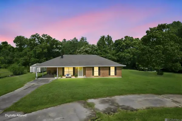 31735 N Doyle Rd, Holden, LA 70744