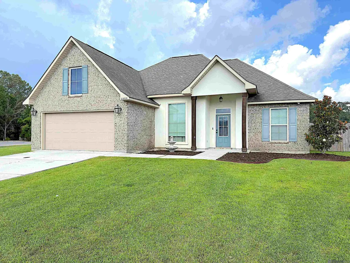 23221 Cinder Dr, Denham Springs, LA 70726 - #1