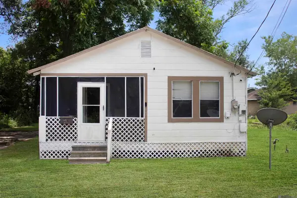 417 W Sparrow St, Gonzales, LA 70737