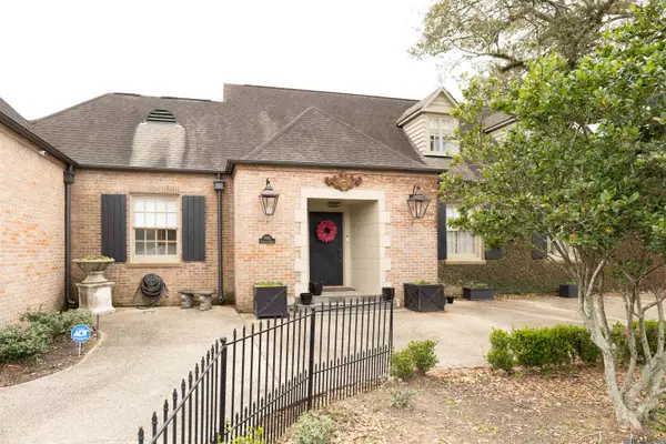 7868 Highland Rd, Baton Rouge, LA 70808