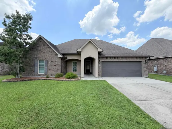 14521 Stonegate Manor Dr, Gonzales, LA 70737