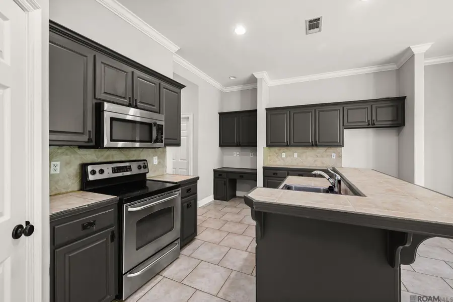 3121 Nicholson Lake Dr, Baton Rouge, LA 70810 - #3