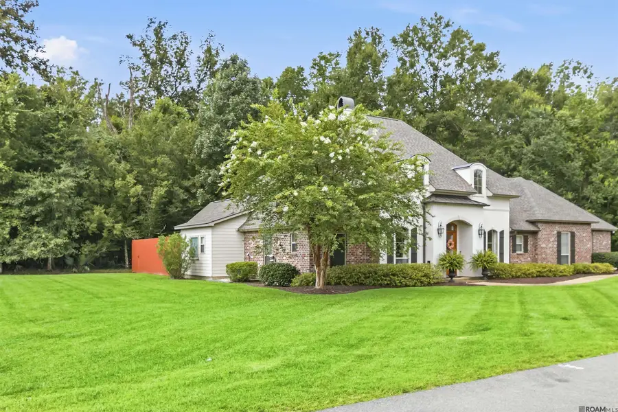 9584 Victory Ln, Denham Springs, LA 70726 - #2