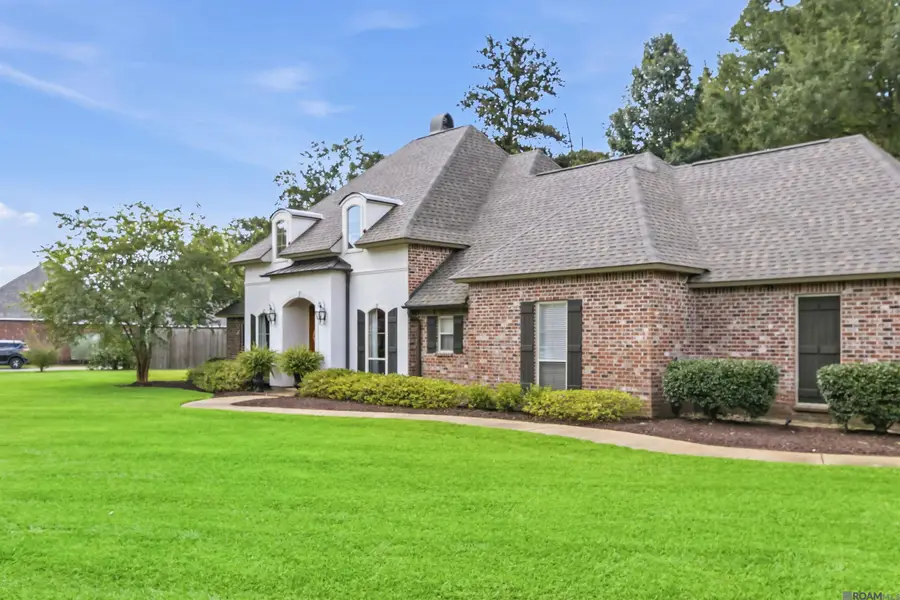 9584 Victory Ln, Denham Springs, LA 70726 - #3