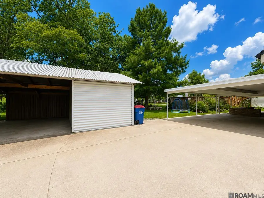 76950 Dewey Dr, Grosse Tete, LA 70740 - #2