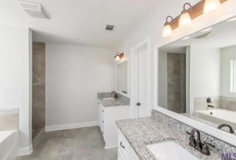 43428 N Great Oak Ct, Prairieville, LA 70769 - #3
