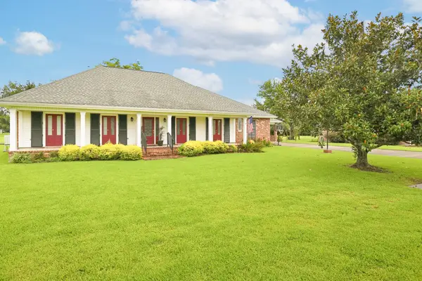 616 Parkside Dr, Thibodaux, LA 70301